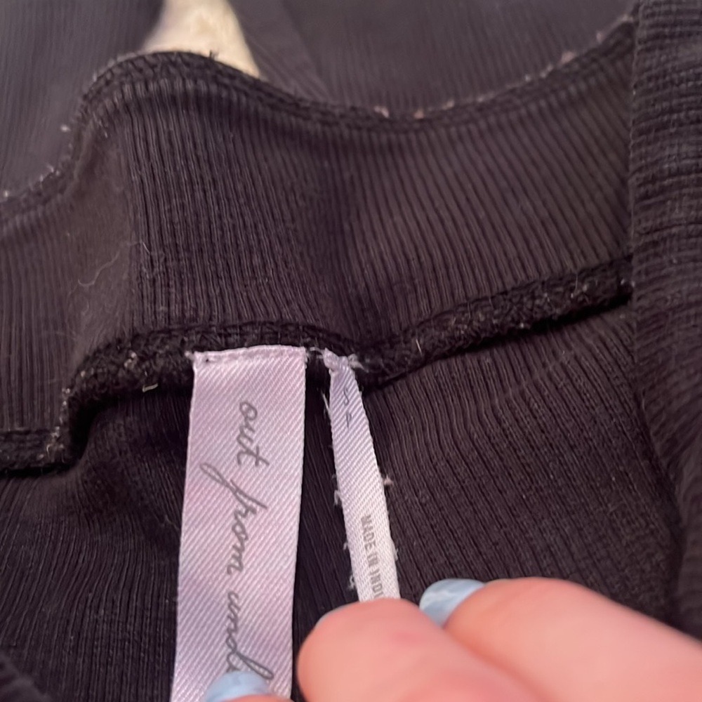 URBAN OUTFITTERS black flare pants leggings - Picture 3 of 4